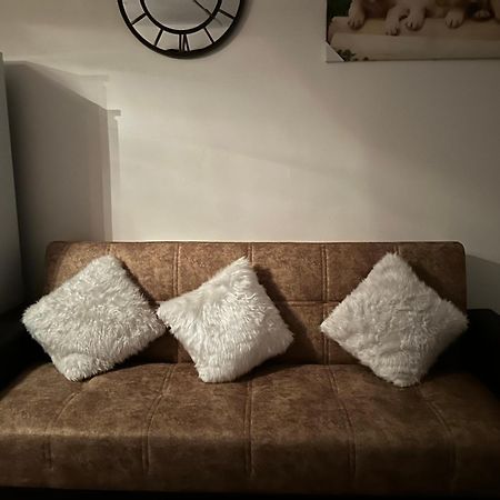 City Lodge Excel Лондон Экстерьер фото
