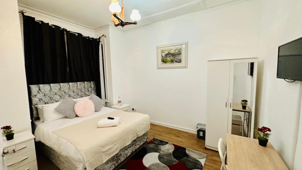 City Lodge Excel Лондон Экстерьер фото