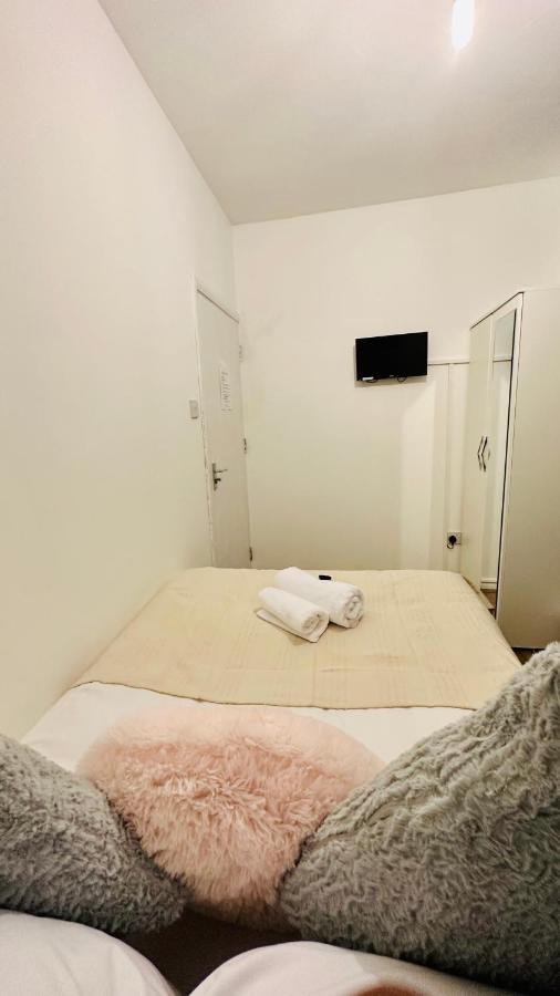 City Lodge Excel Лондон Экстерьер фото